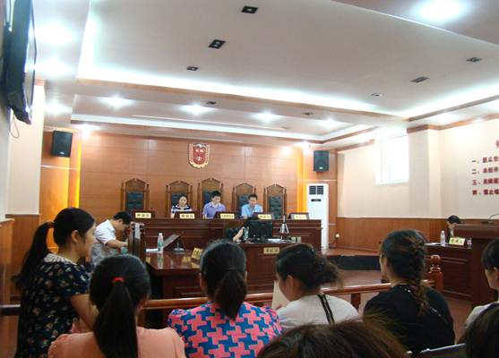 说明: 人力资源管理专业教师带领学生到劳动人事争议仲裁院实地学习